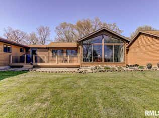 1875 S Wake Rd, New Berlin, IL 62670