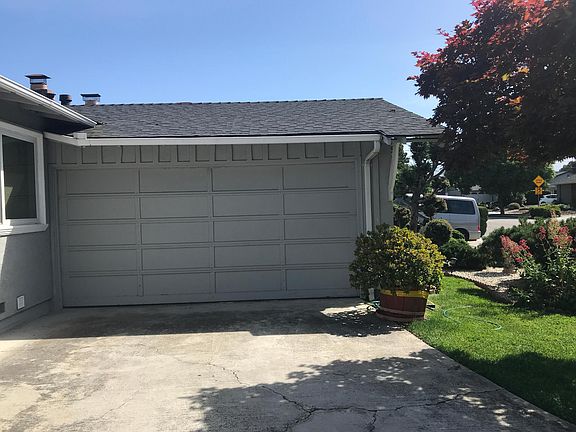 4th image of 10276 E Estates Dr