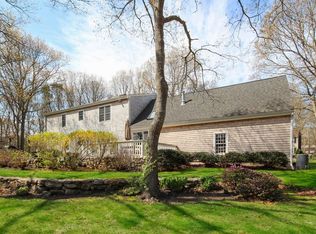 48 Holly Ridge Dr, Sandwich, MA 02563