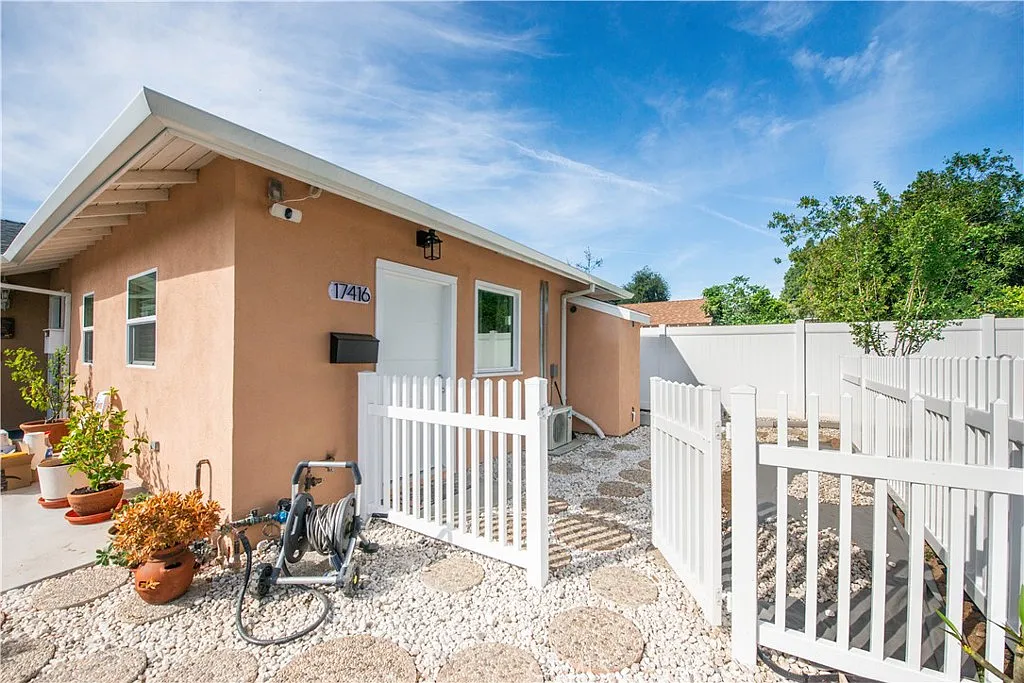 Building Photo - 17416 Los Alimos St