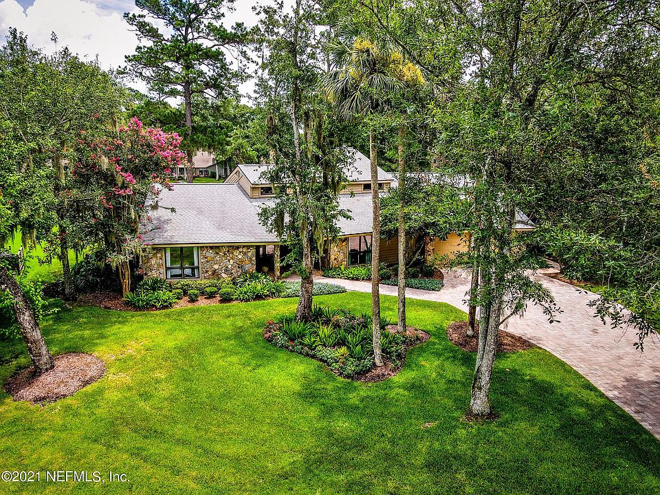 1st image of 124 Nandina Cir
