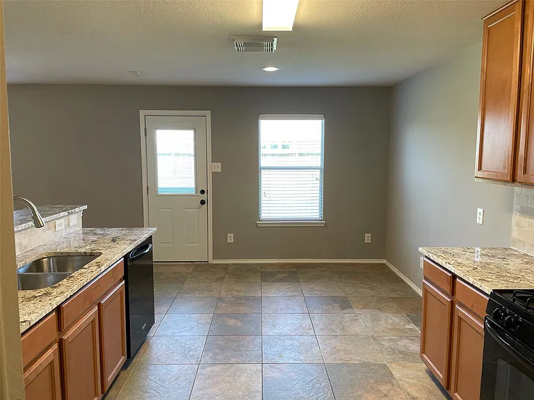 9331 Norwood Trails Dr — Photo 8
