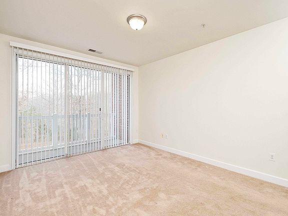 4th image of 1784 Sugar Maple Ct