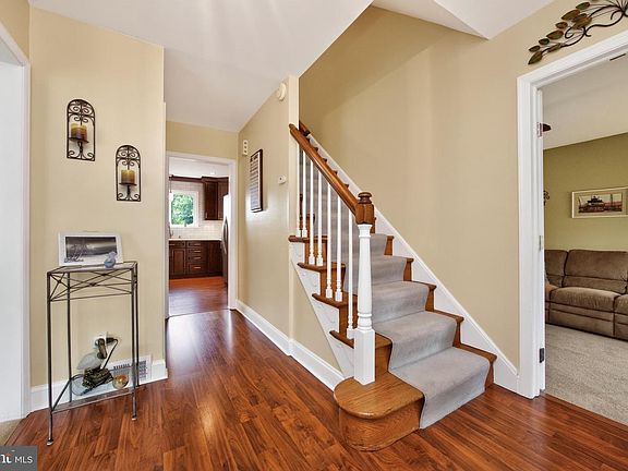 3rd image of 2621 Boxwood Dr