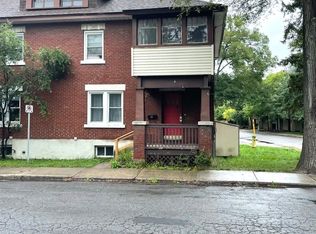 33 Cameron Ave, Ottawa, ON K1S0W6