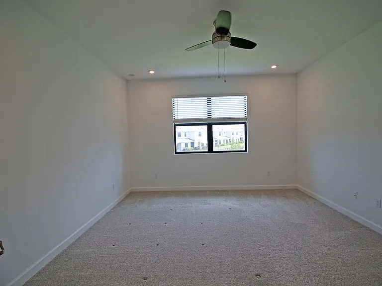 14247 SW Solange St — Photo 10