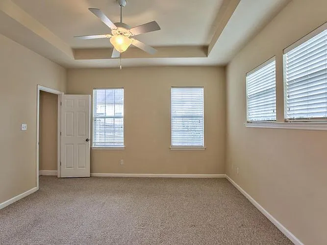 5512 Hampton Woods Way — Photo 14