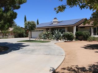 10595 Kiavan Rd, Apple Valley, CA 92308