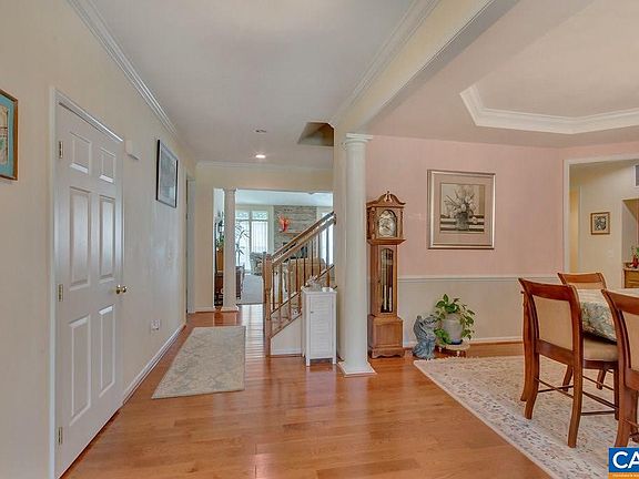 3rd image of 264 Justin Dr