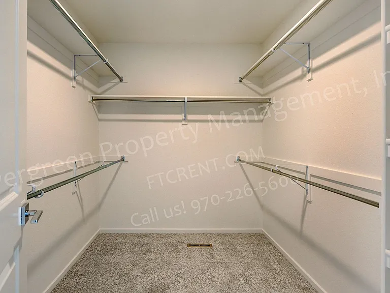 4954 Denys Dr — Photo 23