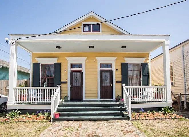 1st image of 1235 Marigny St