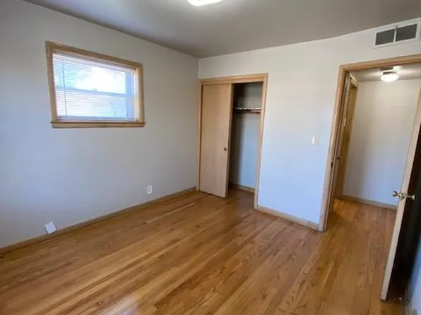 3805 N 76th St APT 2, Milwaukee, WI 53222