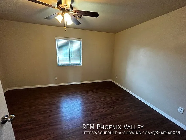 Bell Villas Apartments — Photo 19