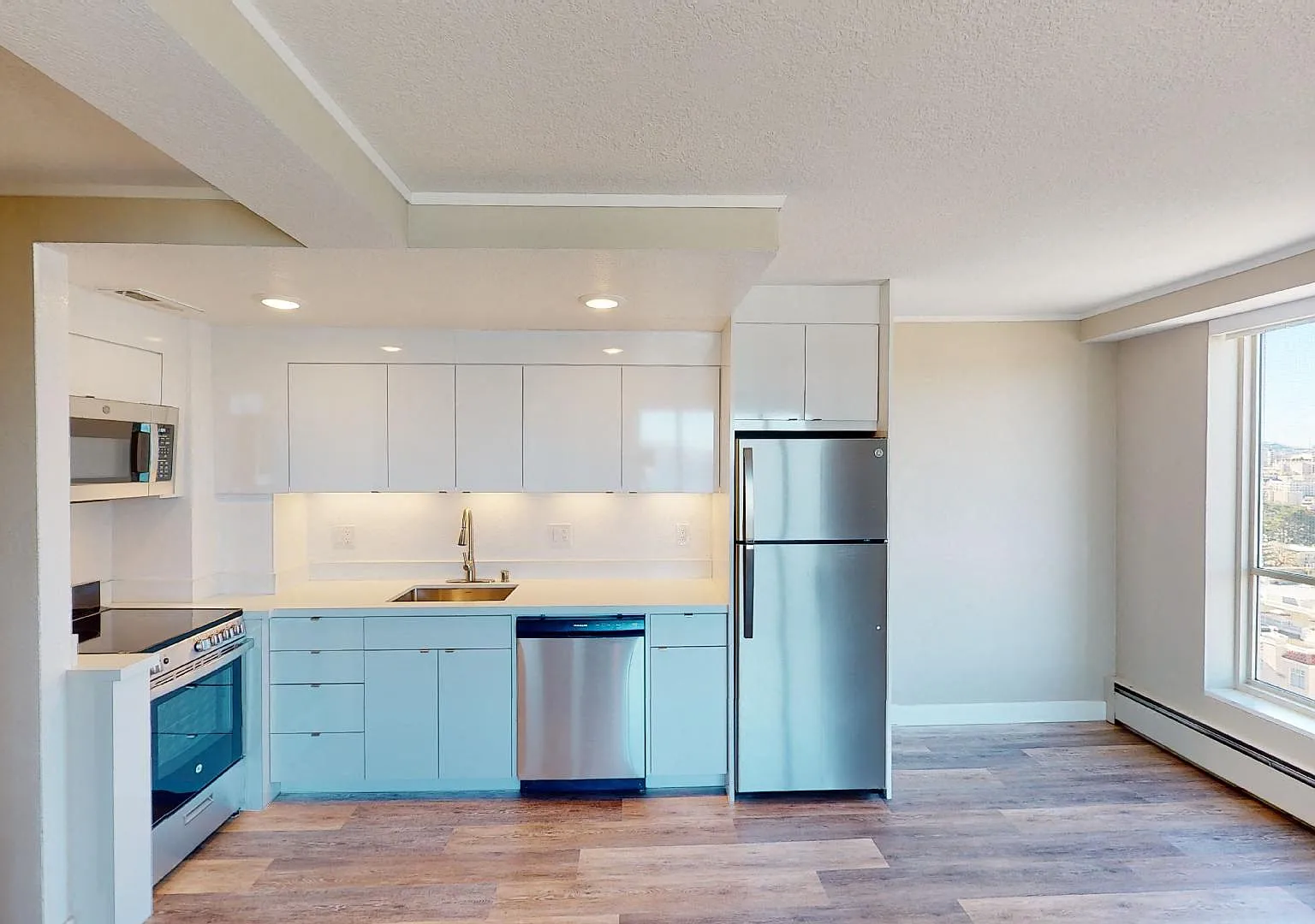 1000 Chestnut Street Apartments — Photo 4