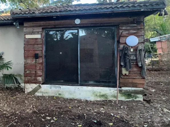 1325 Normandy Dr, Miami Beach, FL 33141