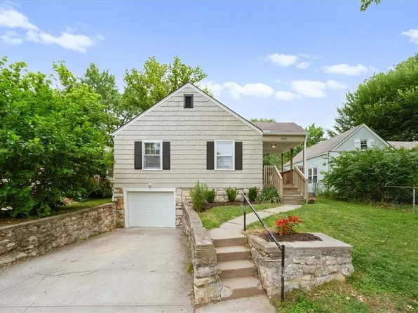 2106 W 48th St, Westwood, KS 66205