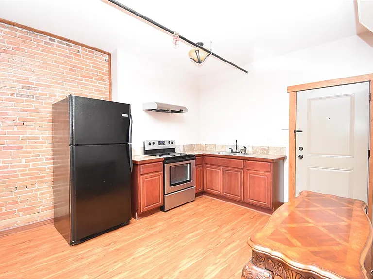 150 Court St #3 — Photo 8