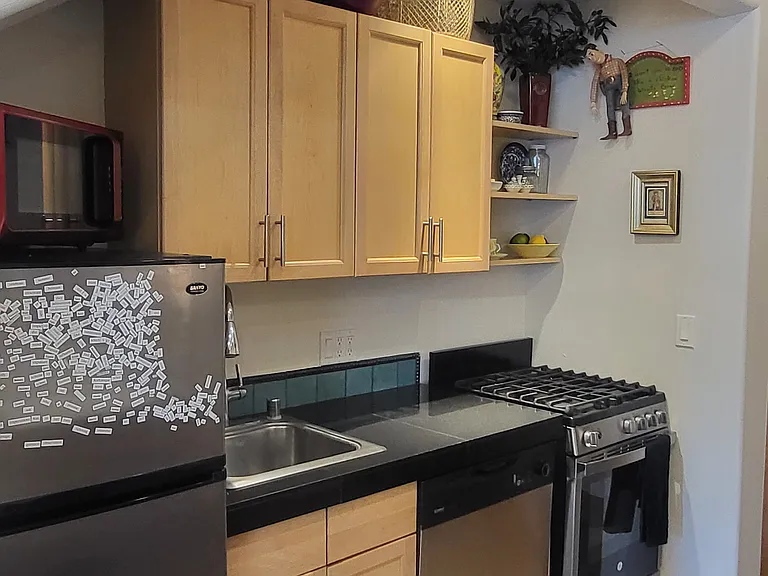 1012 Marquez Pl #107 — Photo 4