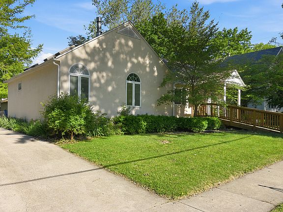 5th image of 809 Highland Ave