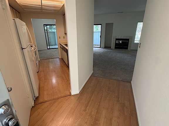 3rd image of 2603 Willowbrook Ln Unit 29