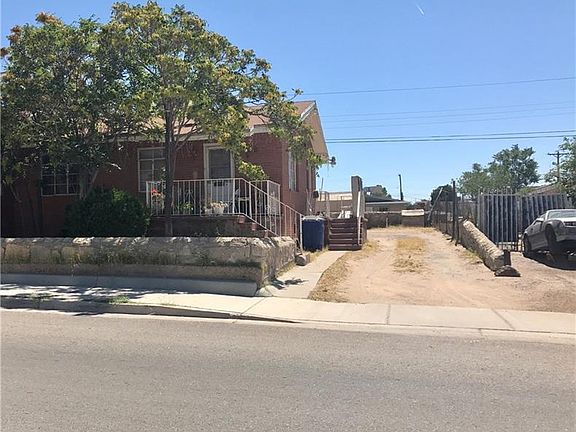 4th image of 1008 Huckleberry St #0