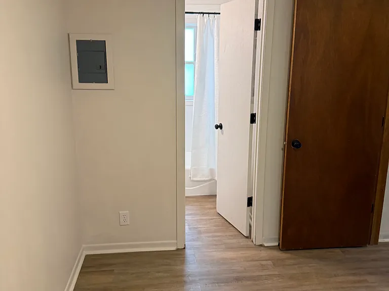 313 E State St #1 — Photo 5