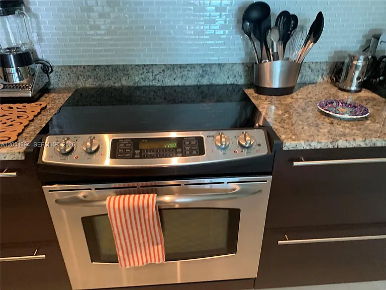 950 Brickell Bay Dr #1900 — Photo 10