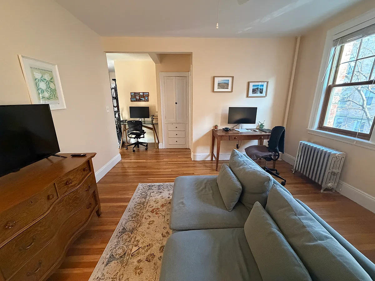 Building Photo - 48 Strathmore Rd #26