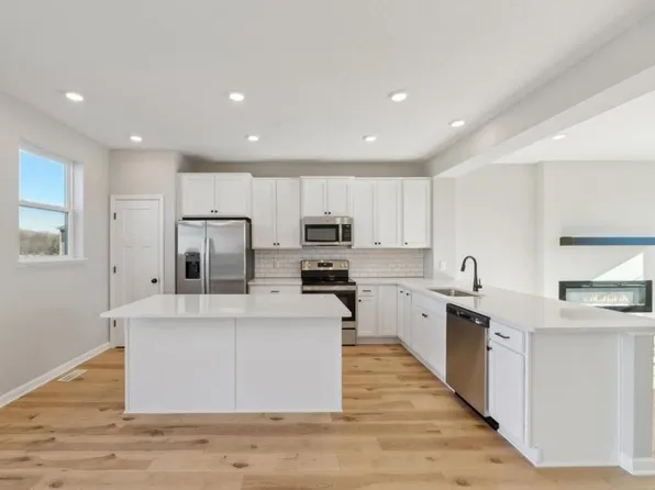 1544 Timberwood Ln, West Saint Paul, MN 55118