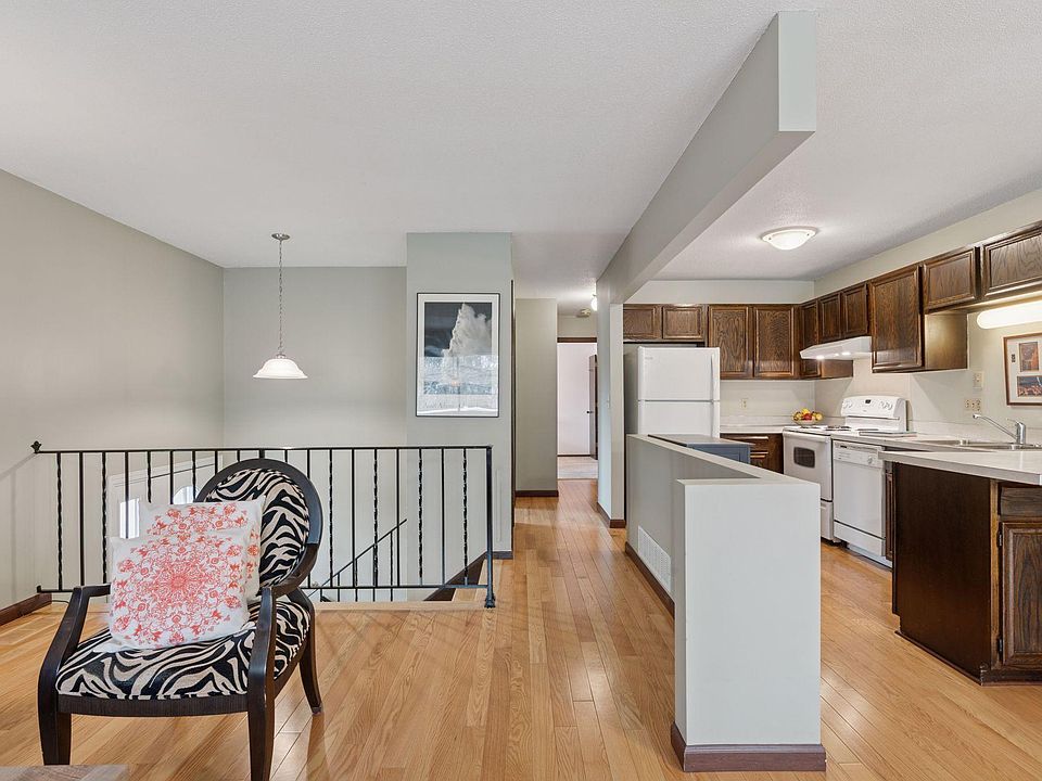 y♡  7595 Zinnia Way N, Maple Grove, MN 55311 | Zillow