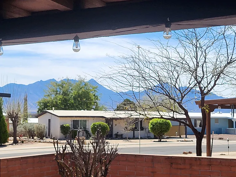 252 E Las Granadas — Photo 17