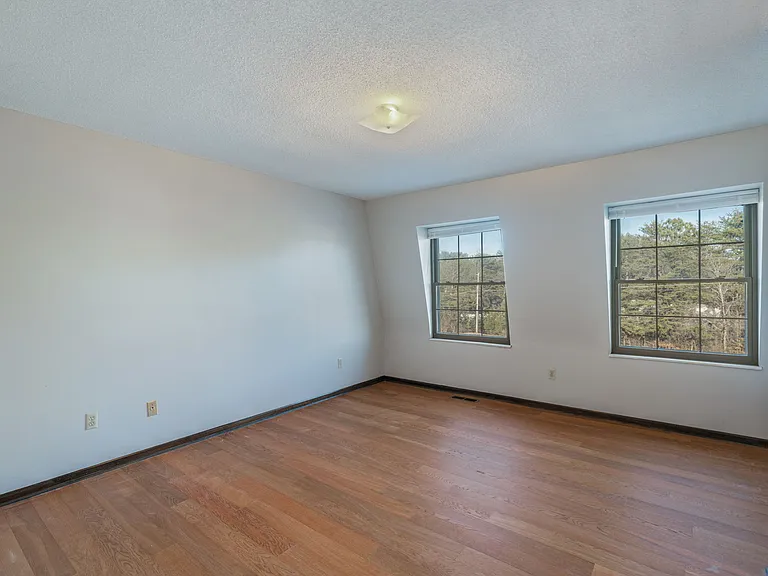 354 Indian Hills Cir — Photo 11