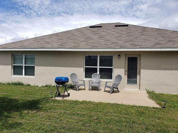 3rd image of 759 Camel Ct