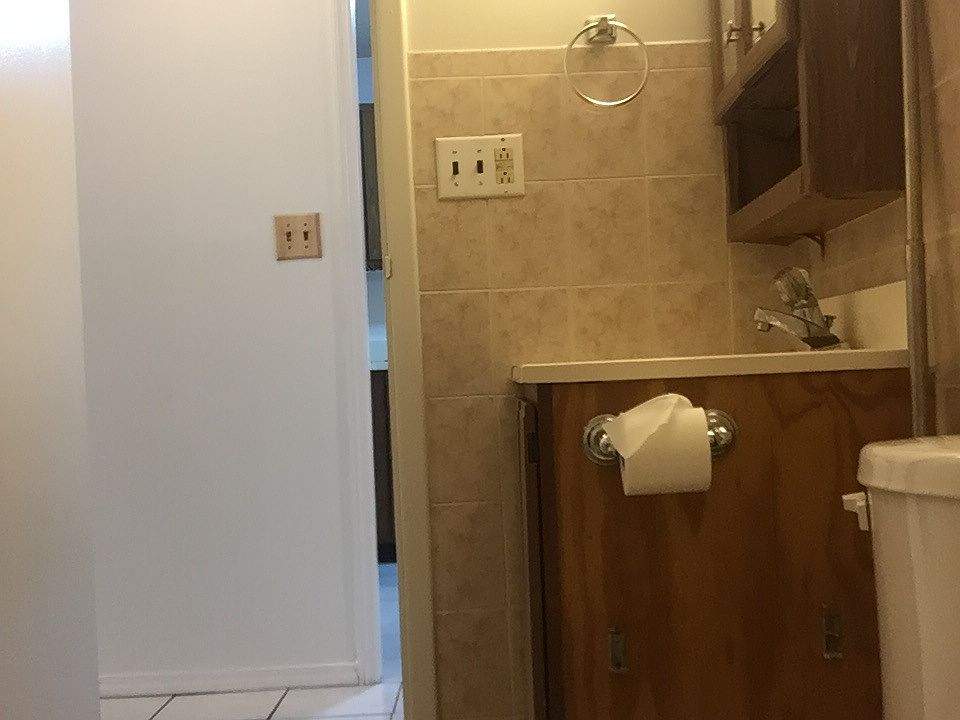 1st image of 239 Melrose St APT 1