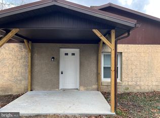 277 Briarwood Cir #6, Berkeley Springs, WV 25411