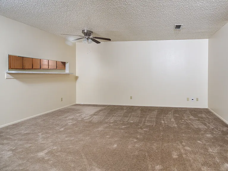 Country Crest Townhomes — Photo 19