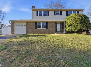 7905 Steadman St, Alexandria, VA 22309