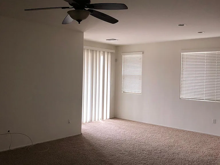 10450 S Cutting Horse Dr — Photo 11