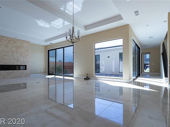 5th image of 28 Coralwood Dr