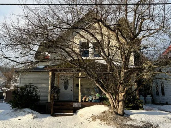 98 Smith St, Barre, VT 05641