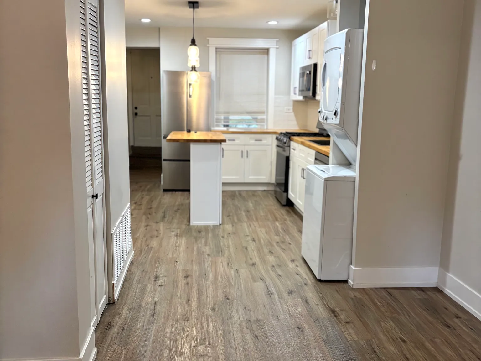 2 bed, 750 sqft, $2,650 — Photo 3