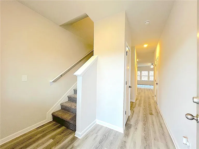 4141 Oakwood Terrace Ct — Photo 3