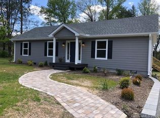 420 E Patterson St, Hendersonville, NC 28739