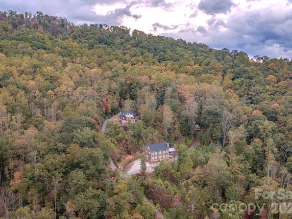8026 Buck Creek Rd, Marion, NC 28752