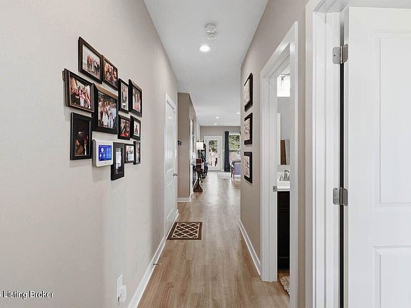 5th image of 6502 Oak Village Dr