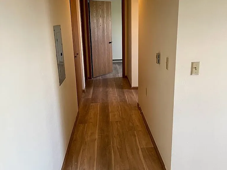 Kemper Manor Apartments — Photo 27