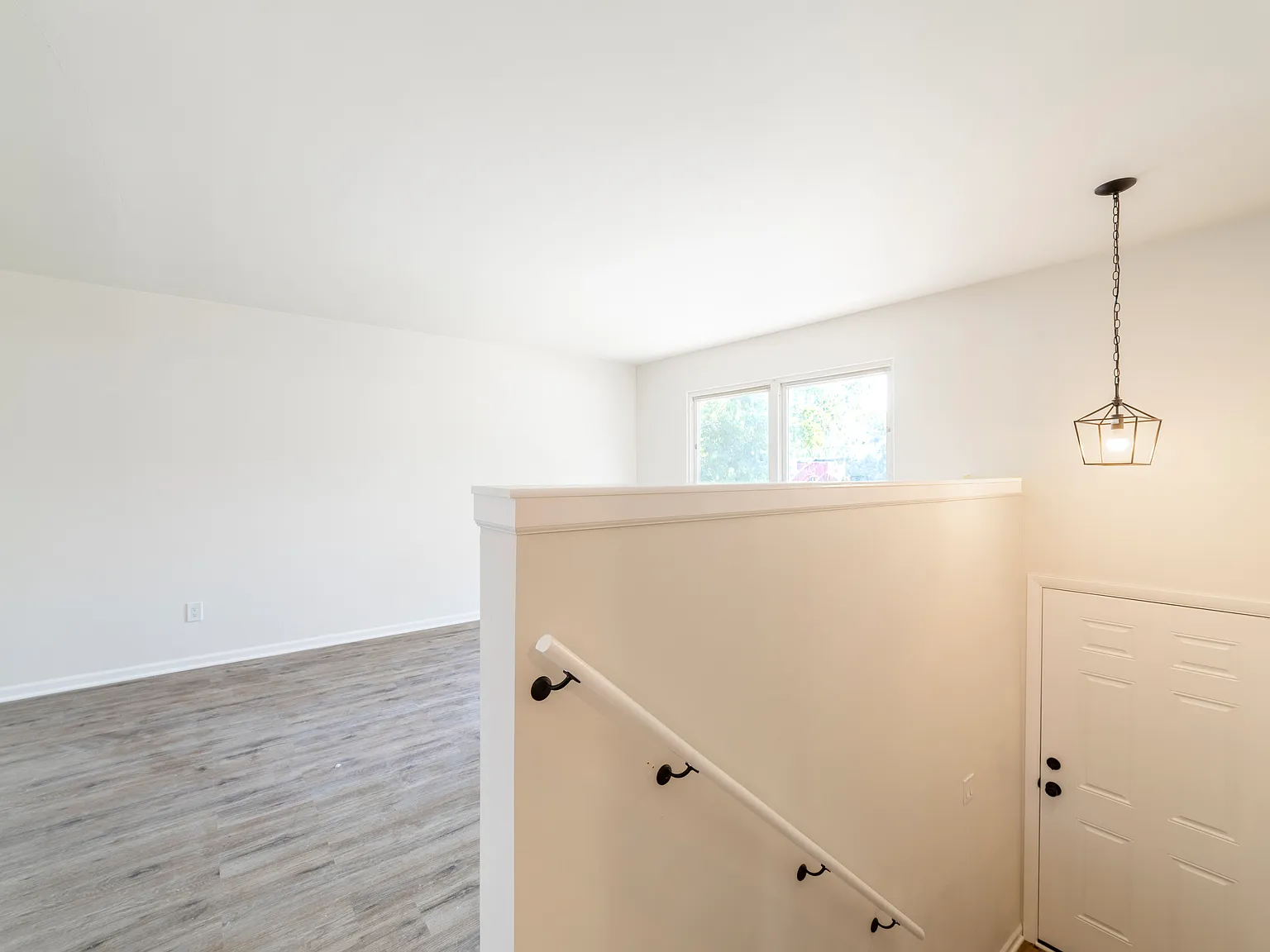 4 bed, 1872 sqft, $2,400 — Photo 3