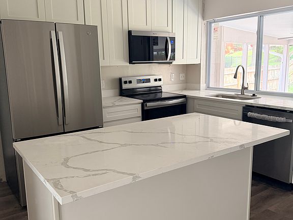 2nd image of 528 Arborwood Dr