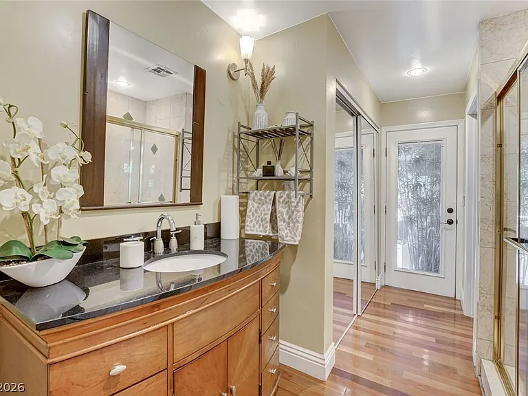 7001 Alamitos Cir — Photo 29