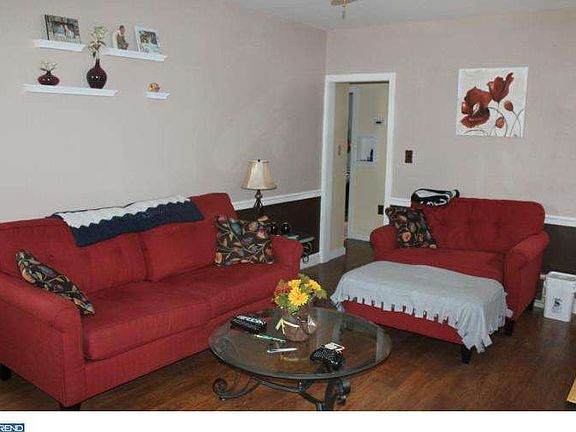4th image of 803 E Montgomery Ave